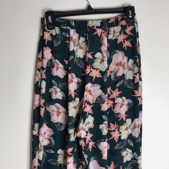 Show me your Mumu semi-sheer wide leg flare loose floral pants size medium - Picture 9 of 12